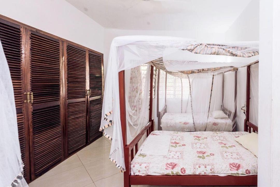 Kijani Cottages Diani Diani Beach Exterior photo