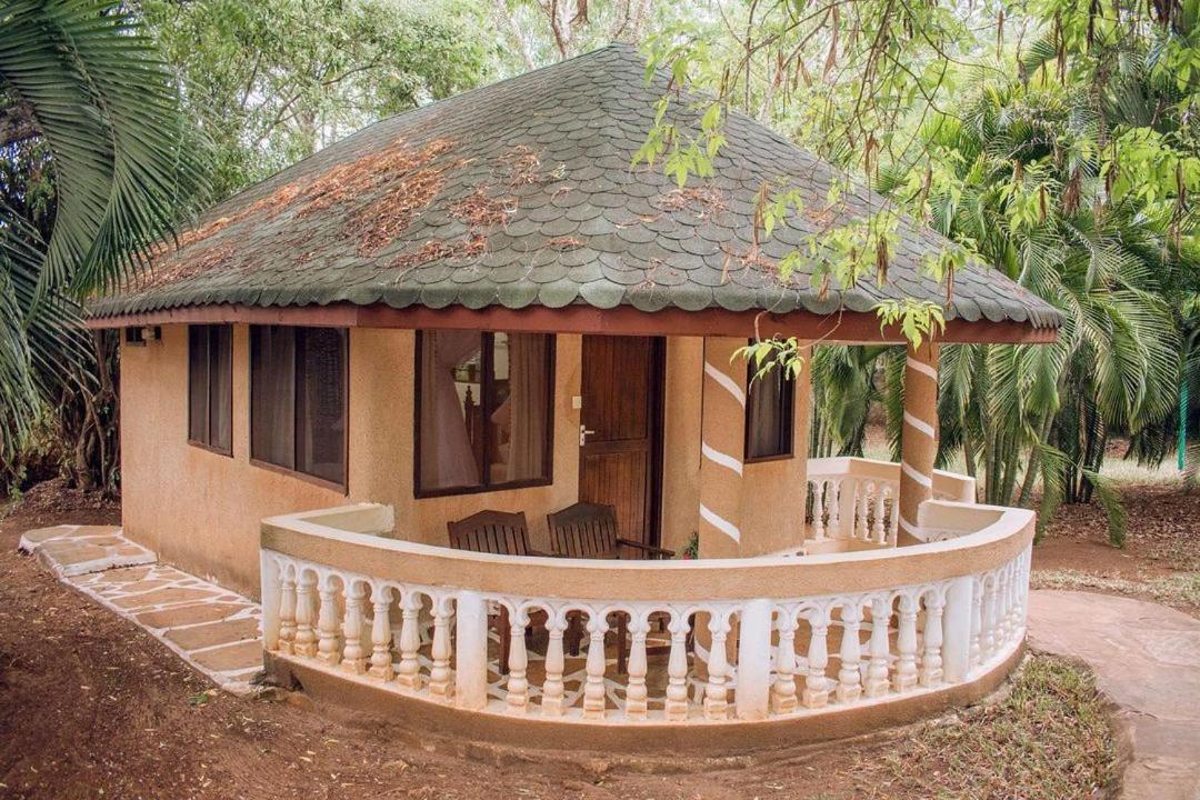 Kijani Cottages Diani Diani Beach Exterior photo
