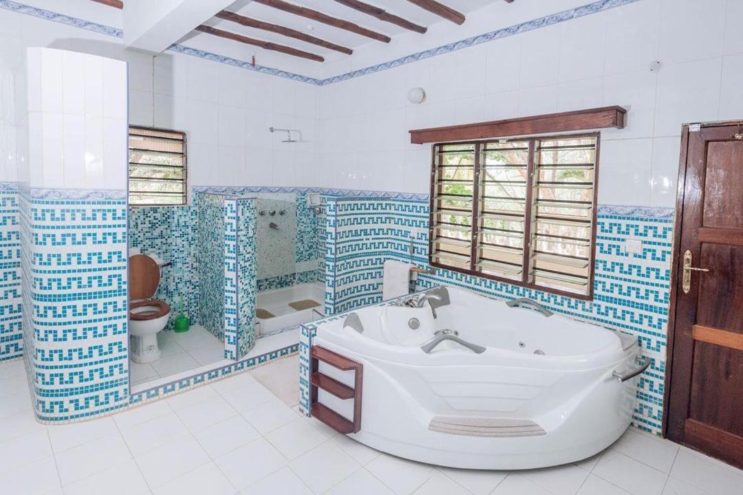 Kijani Cottages Diani Diani Beach Exterior photo